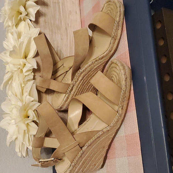 Vince Camuto wedges Nude Suede 7.5 strappy - Picture 5 of 8